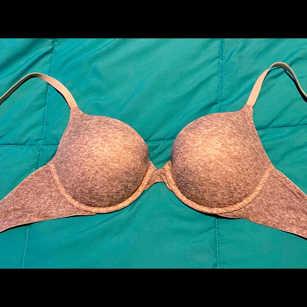 Victoria’s Secret Pink Wear Everywhere Push-up Bra
